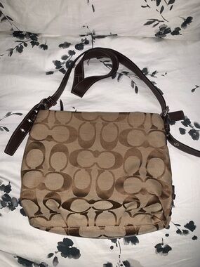 Coach Signature Canvas Brown Hobo Bag